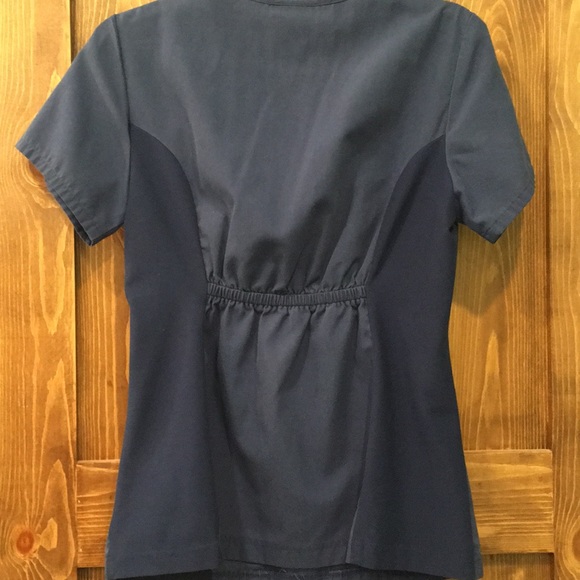 3 scrub tops - Picture 7 of 7